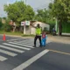 Polisi Bantu Pengamanan Lalin di Sekolah Sampang