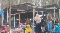 Ramainya Wisata Pantai Cemara Dongkrak Pendapatan UMKM