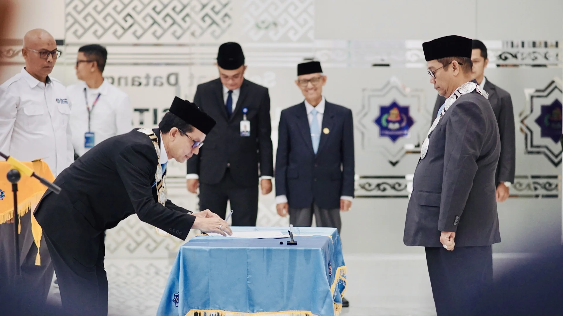 Rektor UTU Lantik Wakil Rektor dan Wakil Dekan Baru Perkuat Tata Kelola Kampus