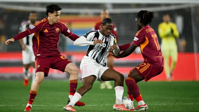 Roma Imbang 3-3 Lawan Cannes, Svilar Bantah Isu Juventus