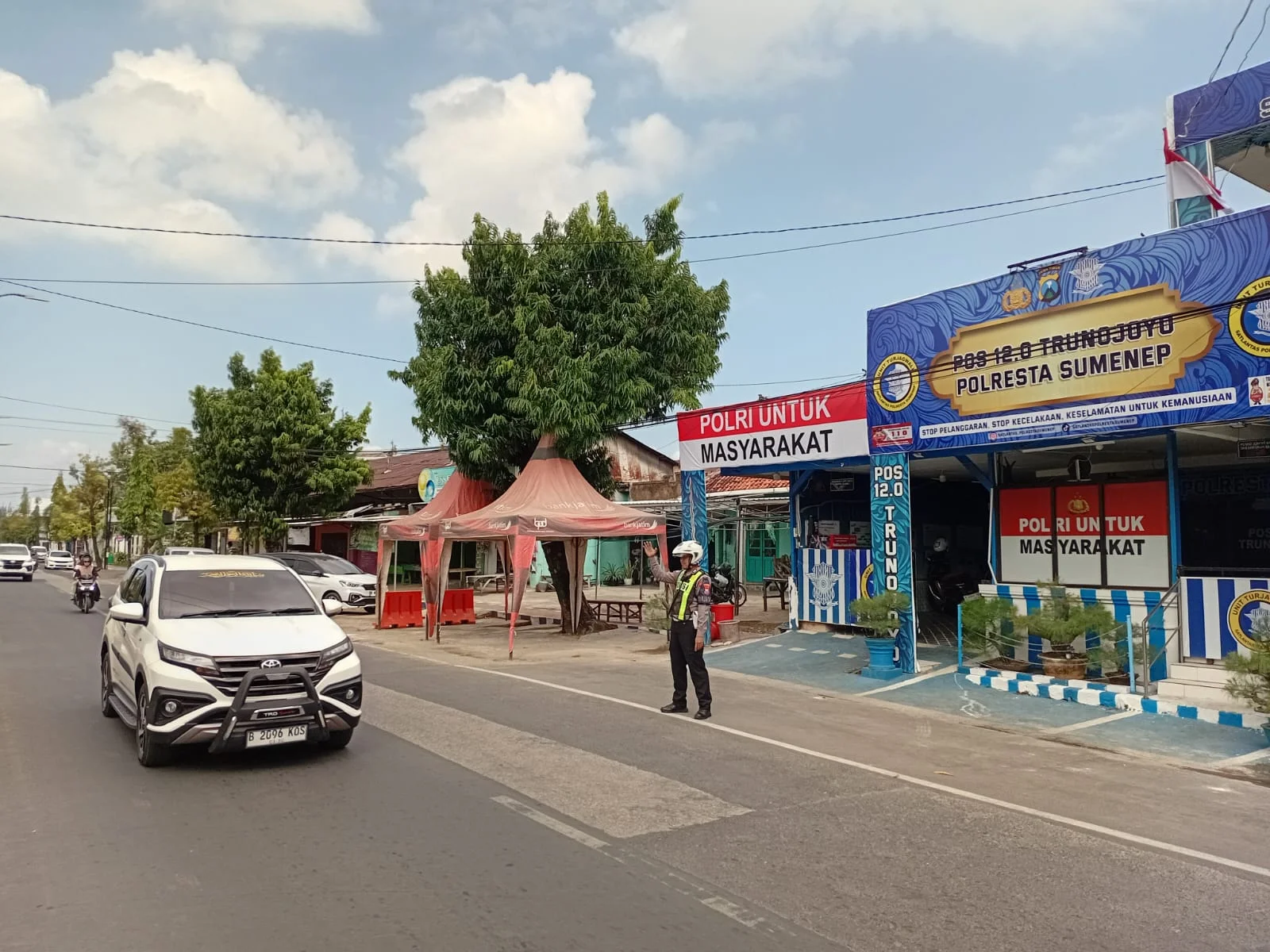 Satlantas Polresta Sumenep Pantau Arus Lalu Lintas via TMC Pos 12.0