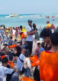Gangguan Mesin di Perairan Pulau Pari, Seluruh Penumpang KM Makmur Jaya Berhasil Dievakuasi Dishub DKI Jakarta