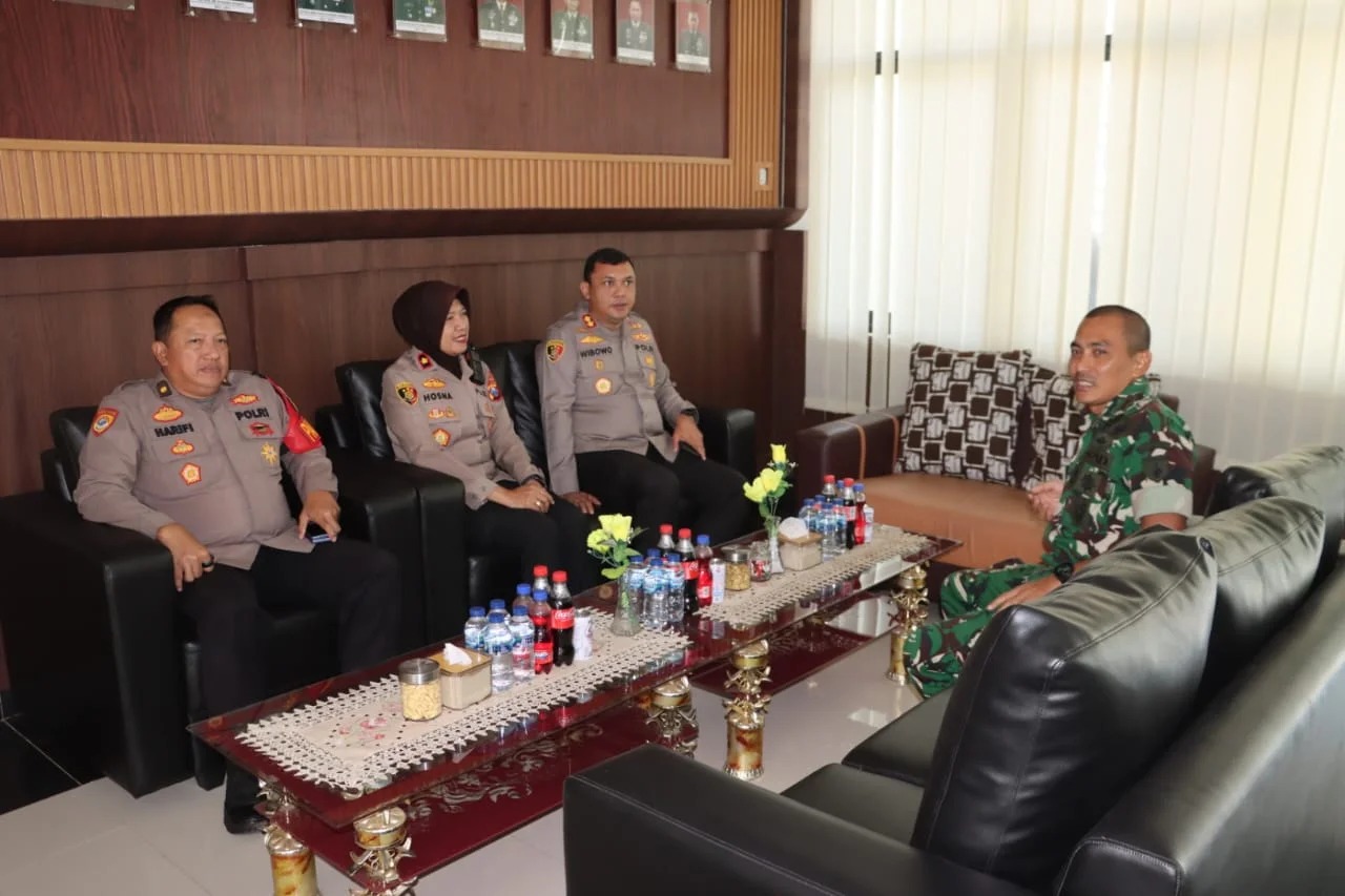 Silaturahmi TNI-Polri di Bangkalan Perkuat Sinergi Keamanan
