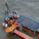 Tim SAR Evakuasi Jenazah Pilot MT Pancaran Agility di Selat Rupat