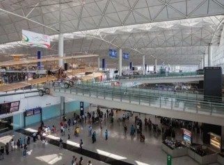 Topan Noul Landa Hong Kong, Ratusan Penerbangan Dibatalkan