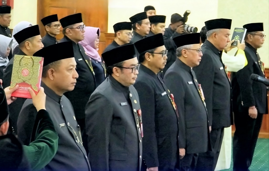 Enam Pejabat JPT Pratama Pemprov Jatim Dilantik, Gubernur Khofifah Tekankan Pelayanan Publik dan Inovasi di Banyuwangi