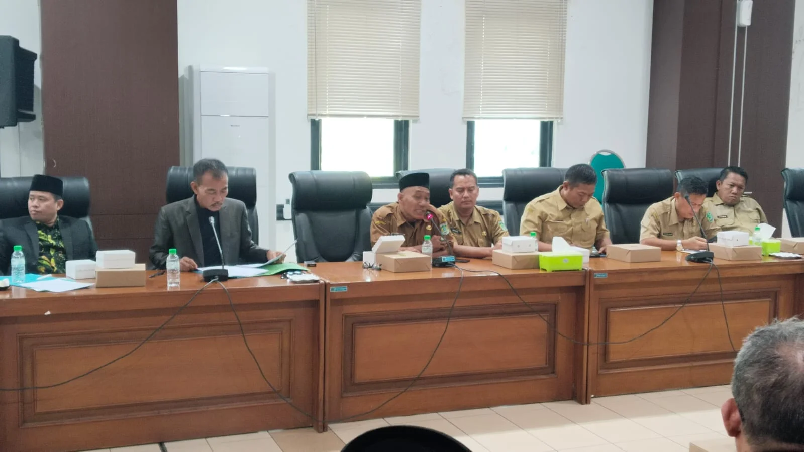 Puluhan Warga Sukalipura Datangi DPRD Pasuruan, Laporkan Dugaan Rumah Doa Tak Berizin