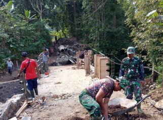 Danramil Songgon Pimpin Langsung Percepatan Pembangunan Jembatan Garuda, Progres Capai 87 Persen di Banyuwangi