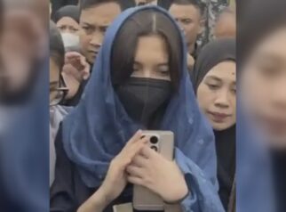 Ini Sosok Wanita Baju Putih di Challenge Baca Surah Ad-Dhuha Berhadiah Miras yang Diamankan Polisi