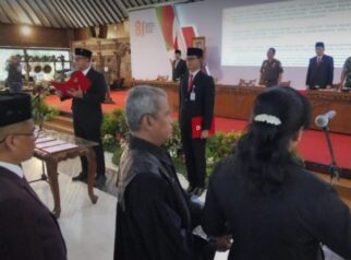 Bupati Klaten, Hamenang Wajar Ismoyo melantik 137 pejabat di Pendopo Pemkab Klaten, Kamis (27/8/2026).