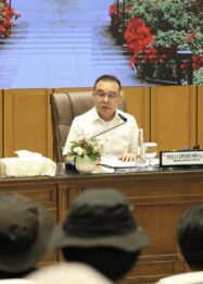 Wakil Ketua DPR RI Sufmi Dasco Ahmad didampingi Wakil Ketua Cucun Ahmad Syamsurizal dan Saan Mustopa, serta Wakil Ketua Komisi VI Andre Rosiade saat menerima audiensi AMPB