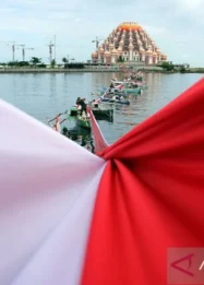 Bendera Merah Putih Raksasa Dibentangkan di Makassar dan Yogyakarta, Semarakkan HUT ke-81 RI