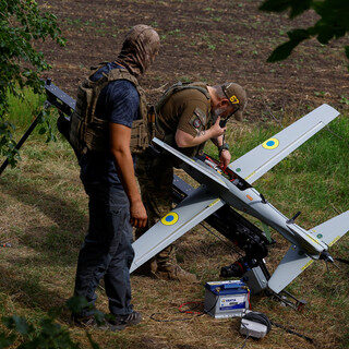 Drone Ukraina Hantam Gudang Ozon di Rusia, 10 Orang Tewas