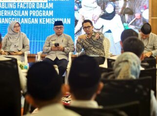 Pemerintah Pusat kembali pilih Kabupaten Banyuwangi jadi pilot project Pengentasan Kemiskinan Nasional.