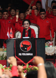 Hasto Ungkap Alasan Megawati Tak Hadiri Upacara di Istana, Pilih Pimpin Upacara di Sekolah Partai