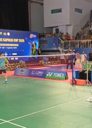 Kala Jenderal Sigit Smash Bahlil di Kapolri Cup, Penonton Kompak Nyanyi MBG