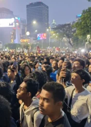 Massa Mahasiswa UI Bubarkan Diri Usai Aksi Memanas di Kawasan Sudirman