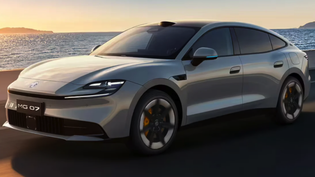 MG 07 Hybrid Hadir, Jarak Tempuhnya Bikin Mobil Listrik Mikir