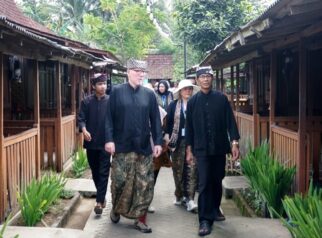 Jalani Revalidasi Perdana UNESCO, Asesor Apresiasi Komitmen Banyuwangi Jaga Standar Pengelolaan Geopark Ijen di Banyuwangi