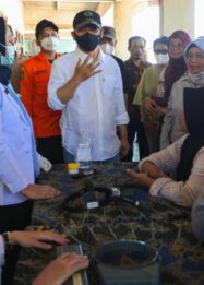 Pemprov Jateng Kerahkan Dokter Spesialis Keliling Tangani Warga Terdampak Asap Kebakaran TPA Putri Cempo