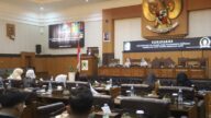 Juru Bicara sekaligus Ketua Fraksi PKB, Arvy Rizaldy menyampaikan pandangan Fraksi