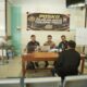Polres Pelabuhan Tanjung Perak, mendirikan posko terpadu untuk memberikan pelayanan informasi kepada keluarga penumpang KM Virgo Transport 8