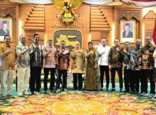 Khofifah Dukung Gelaran Konferensi PWI Jatim XVI di Surabaya