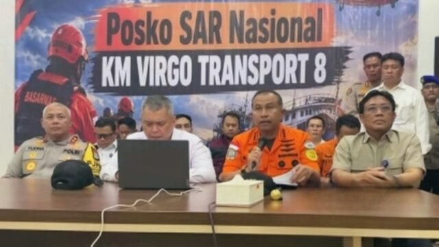 Menhub Dudy Purwagandhi bersama Kepala Basarnas Mohammad Syafi