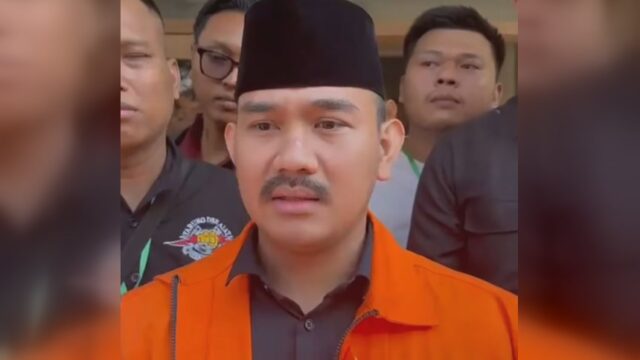Bupati Bekasi nonaktif, Ade Kuswara Kunang
