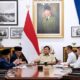 Presiden Prabowo saat menerima laporan Menteri dan Wakil Menteri Haji dan Umrah