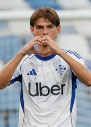 Nico Paz, pemain berusia 21 tahun yang saat ini membela klub Como di Serie A Italia