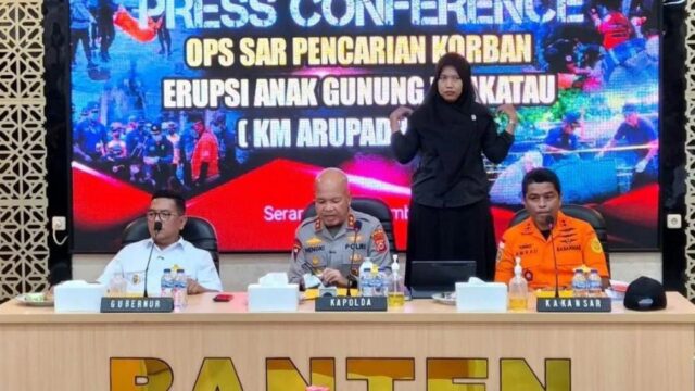 Kapolda Banten, Irjen Pol Hengki memimpin konferensi pers hasil pemeriksaan penemuan jenazah di perairan Pulau Enggano