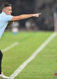 Pelajaran Derbi Melayu, John Herdman Evaluasi Taktik Parkir Bus Timnas Saat Main 10 Orang