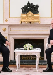 Prabowo Kutip Pepatah Rusia di EEF 2026, Dapat Tepuk Tangan dari Putin