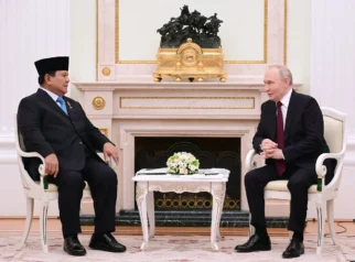 Prabowo Kutip Pepatah Rusia di EEF 2026, Dapat Tepuk Tangan dari Putin