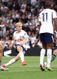 Prediksi Tottenham vs Aston Villa Duel 2 Tim Tanpa Kemenangan di Premier League 202627