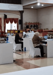 Sebanyak 12 peserta dari delapan provinsi bersaing pada babak semifinal MKTIQ
