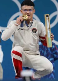 Rizki Juniansyah, lifter angkat besi Indonesia