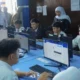 Gubernur Jatim, Khofifah Indar Parawansa meninjau pelaksanaan TKA 2026 di SMK Negeri 8 Malang