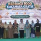 Gubernur Jatim Khofifah Indar Parawansa membagikan 1.000 kacamata gratis