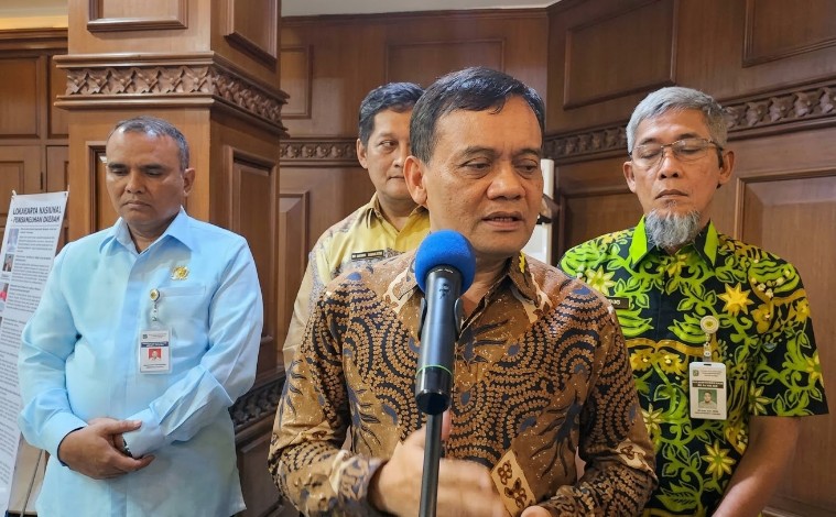 Gubernur Jateng, Ahmad Luthfi memberikan pernyataan terkait kabar OTT KPK Bupati Klaten