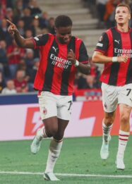 Alphadjo Cisse mencetak hat-trick spektakuler