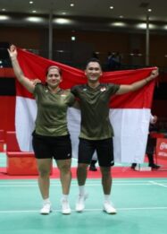 Atlet bulu tangkis Indonesia, Leani Ratri Oktila dan Hikmat Ramdani pada Asian Para Games 2026.