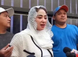 Dewi Perssik atau Depe