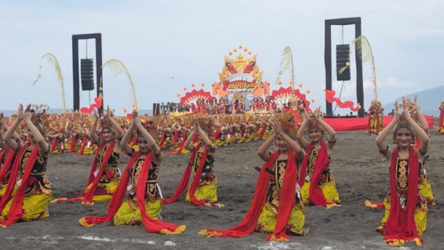 Gelaran tari kolosal Gandrung Sewu 2025