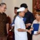 Gubernur Bali, I Wayan Koster menyerahkan secara simbolis bantuan CSR