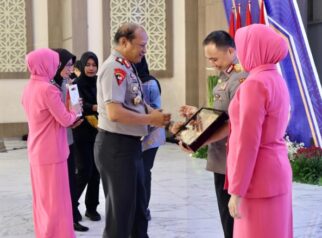 Acara pelepasan Irjen Pol. Dr. Pasma Royce