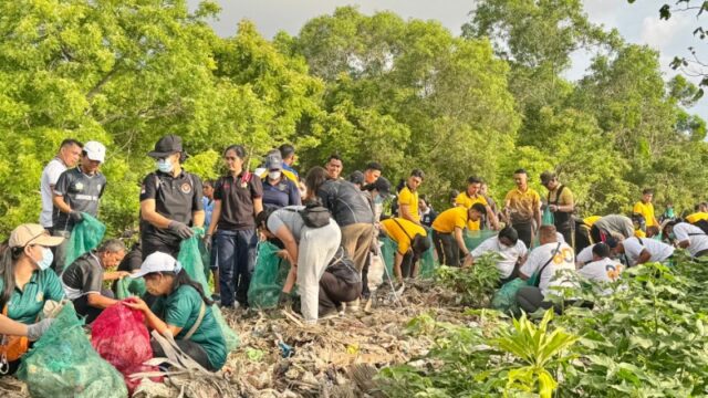 aksi bersih-bersih sampah