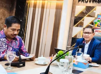 Kepala Dindik Jatim, Aries Agung Paewai