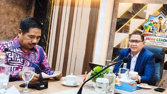 Kepala Dindik Jatim, Aries Agung Paewai